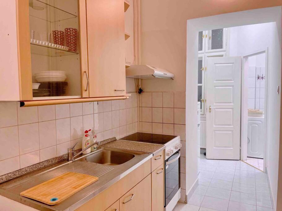 C Downtown Cozy Family Loft Apartment บูดาเปสต์ ภายนอก รูปภาพ